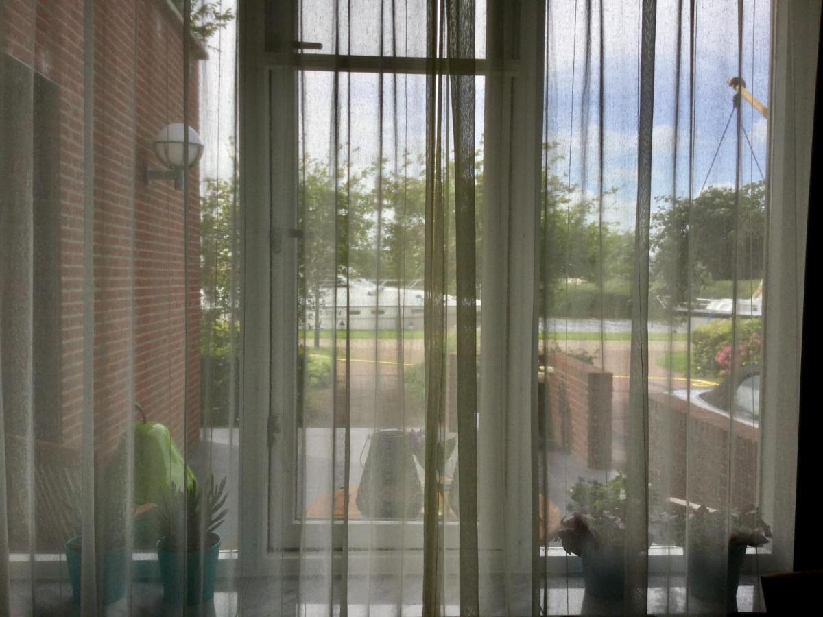 Gastenverblijf Villa Buitenplaats Wergea Contactloos Inchecken Naarderburen Экстерьер фото